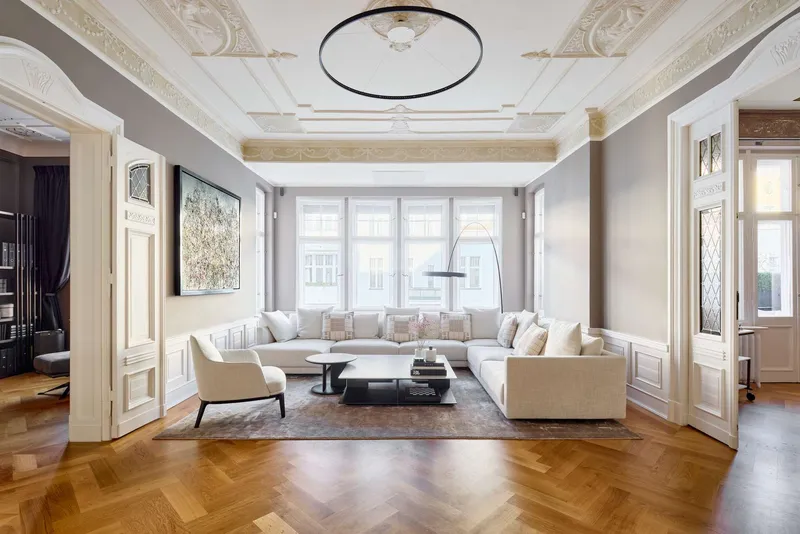 Eine ganze Etage für sich – Grand Residence in Charlottenburger Gründerzeitarchitektur — photo 1